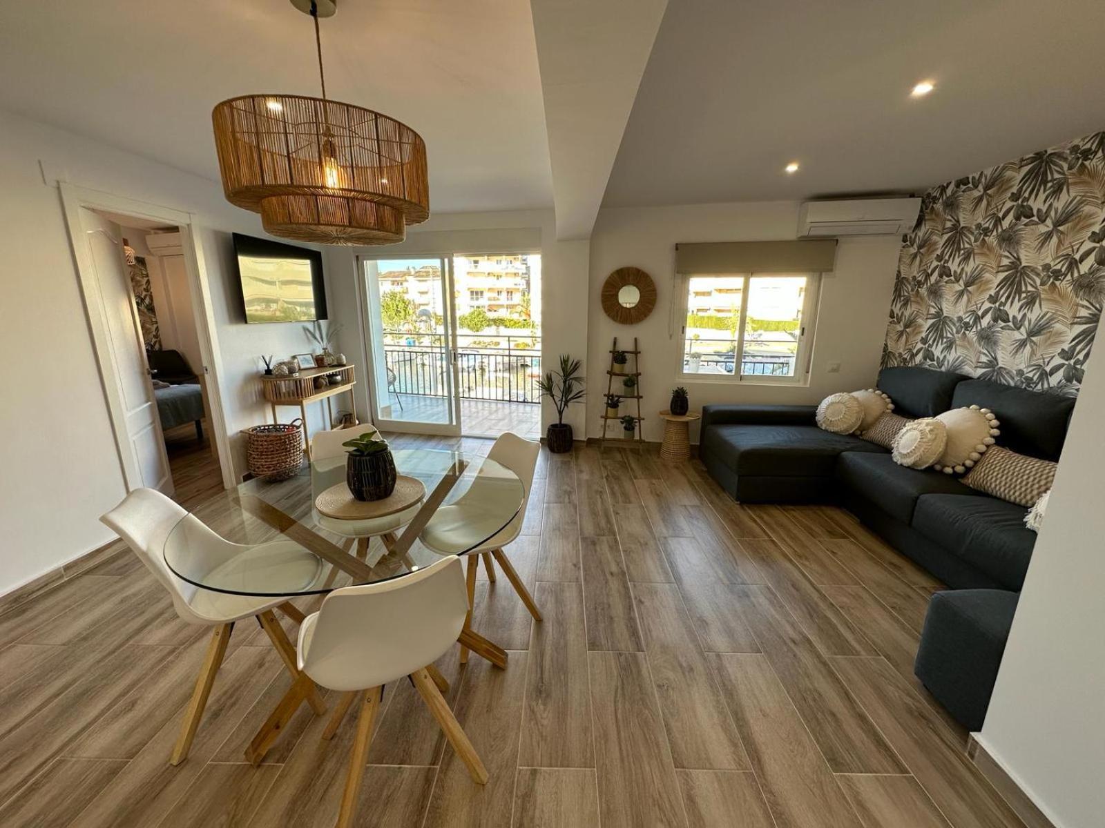 Waterfront 3 Bed Apartment, 90M From The Beach Platja de Larenal 외부 사진