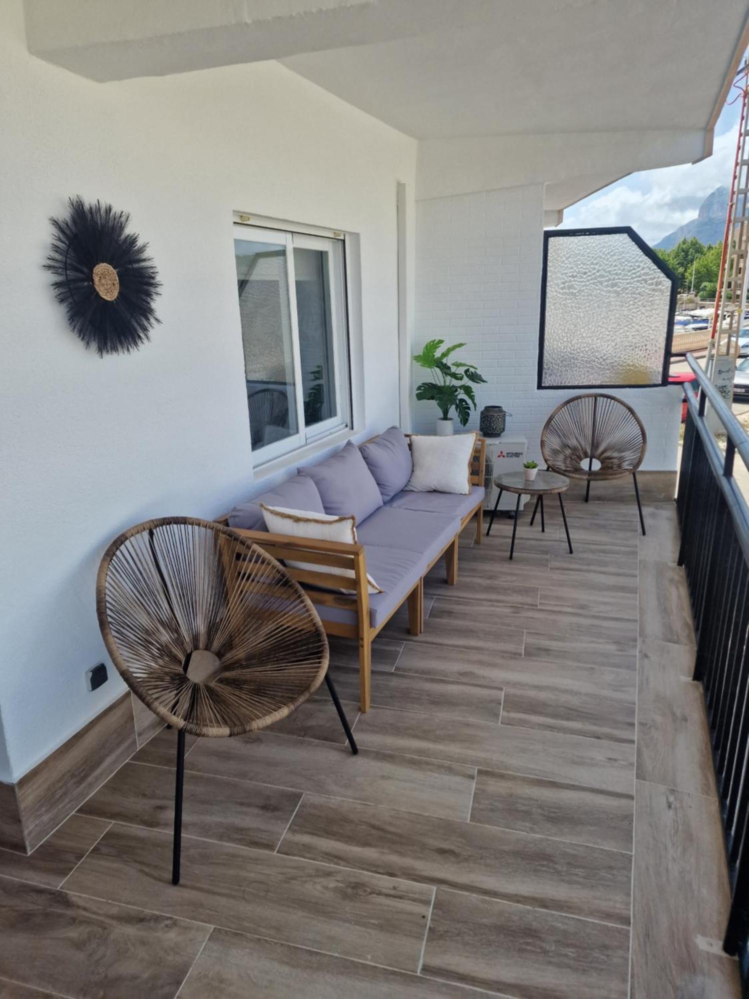 Waterfront 3 Bed Apartment, 90M From The Beach Platja de Larenal 외부 사진