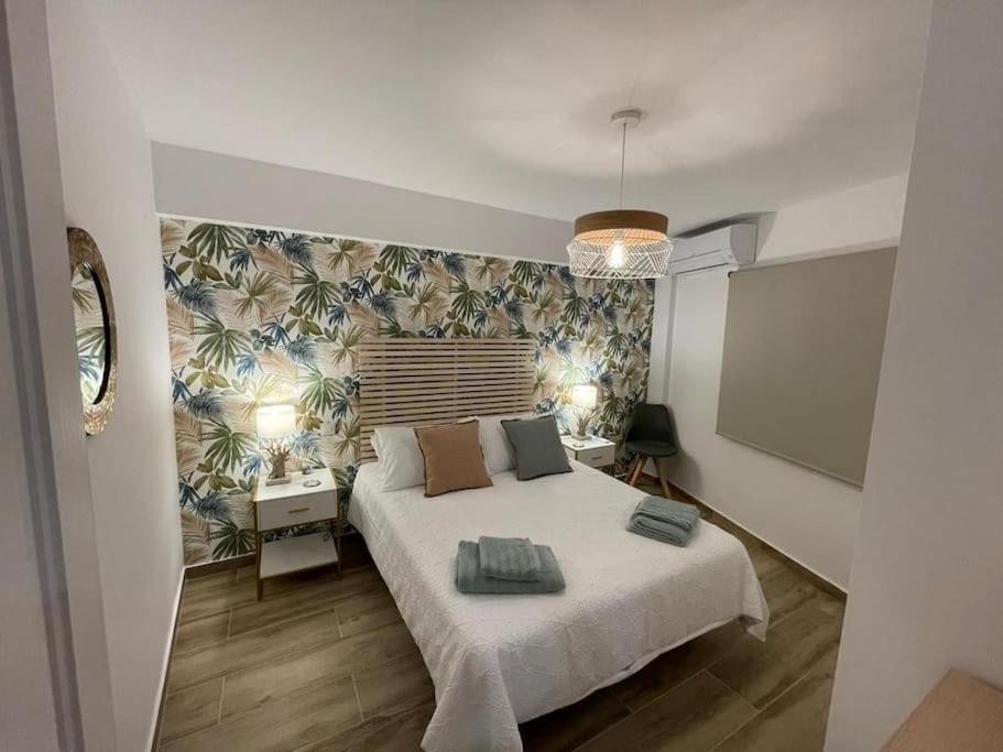 Waterfront 3 Bed Apartment, 90M From The Beach Platja de Larenal 외부 사진